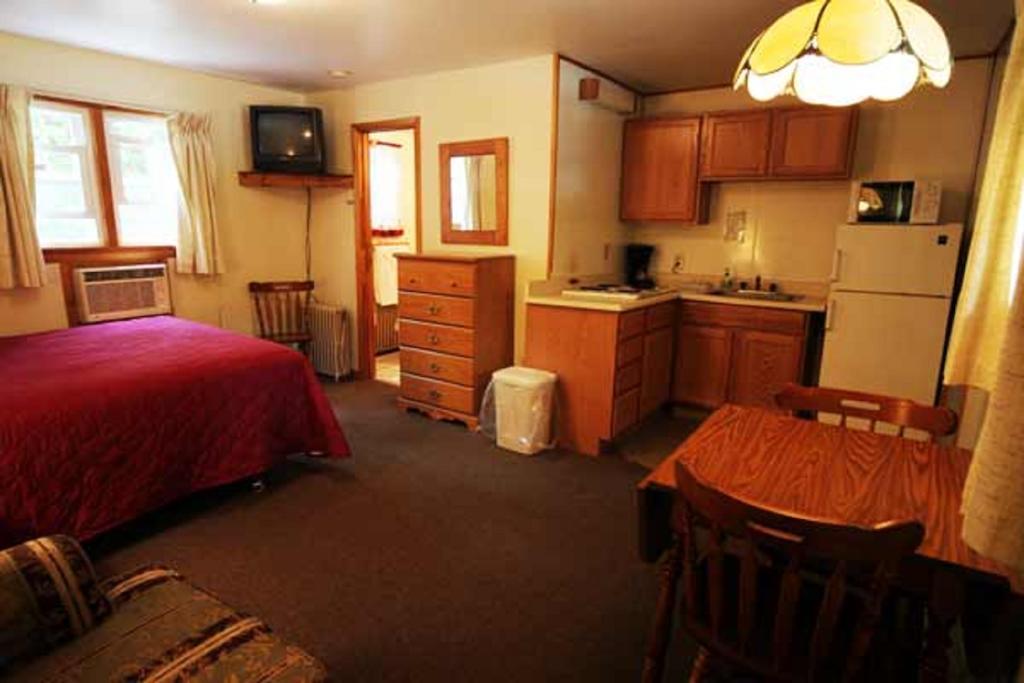 Kathy'S Motel Lake George Room photo